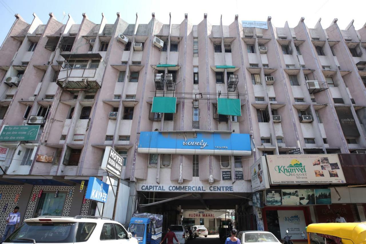 Oyo Flagship 19003 Hotel Rudra Mahal Ahmedabad Exterior photo